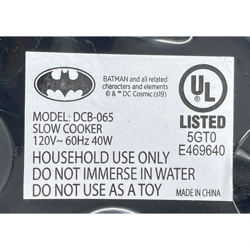 DC Comics Batman‎ Mini Crock Pot Slow Cooker .65 Quart DCB-065